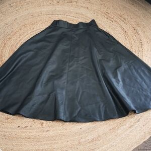 Stephanie Davis Womens A line Pleather With Pockets Full Circle Black Skirt. M